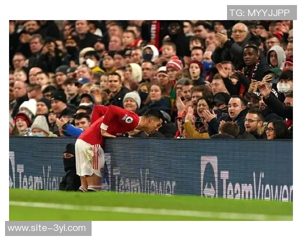 詹俊点评利物浦胜利之路先丢球习惯依旧法鹰防守漏洞百出 詹俊点评利物浦胜利之路先丢球习惯依旧法鹰防守漏洞百出