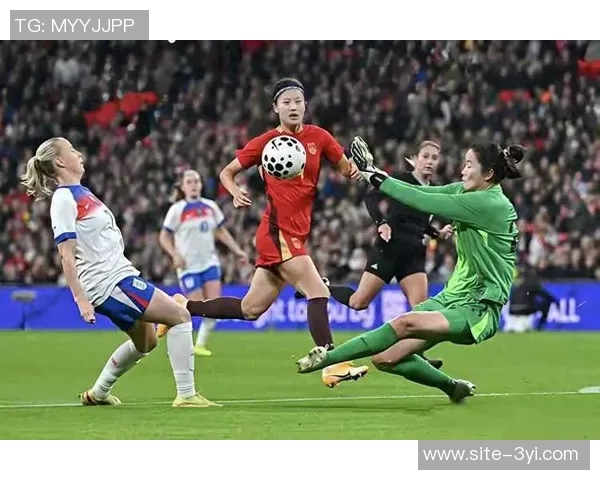 张琳艳低射破门扳回一球中国女足奋力追赶苏格兰女足比分变为1-3 张琳艳低射破门扳回一球中国女足奋力追赶苏格兰女足比分变为1-3