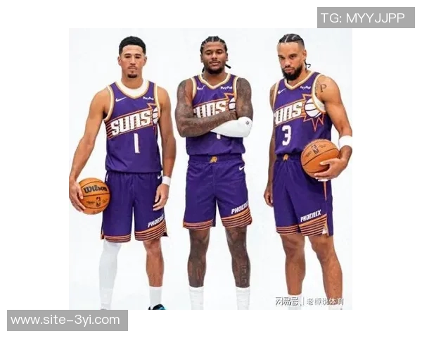 杰伦格林展现魅力穿搭太阳城市版球衣尽显时尚风采 杰伦格林展现魅力穿搭太阳城市版球衣尽显时尚风采