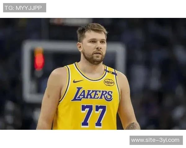 美媒称浓眉与弗拉格换东契奇交易提议遭湖人拒绝