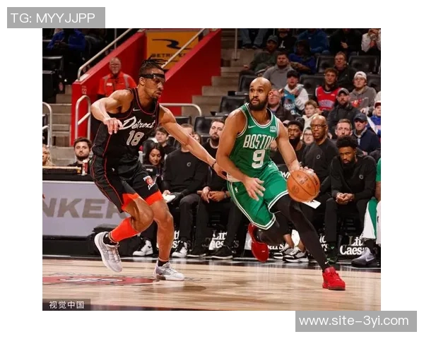 快船半场落后绿军8分小卡表现平平科林斯和怀特联手发力助球队争胜